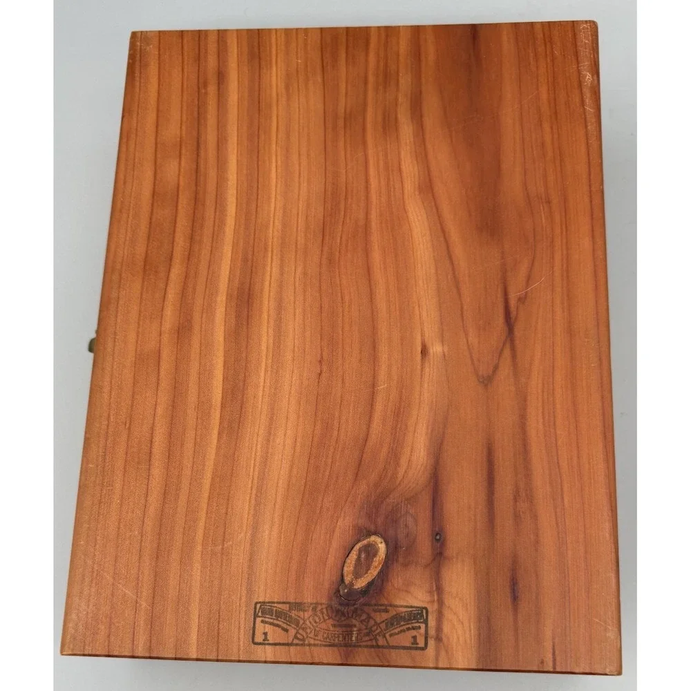 1958 Holy Bible Memorial Edition Illustrated with‎ Wooden Cover